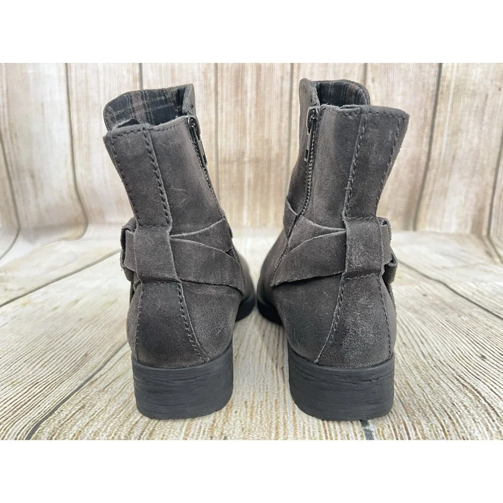 Born Syd Gray Suede Ankle Boots 8.5 M Buckle Moto Western Distressed F50042